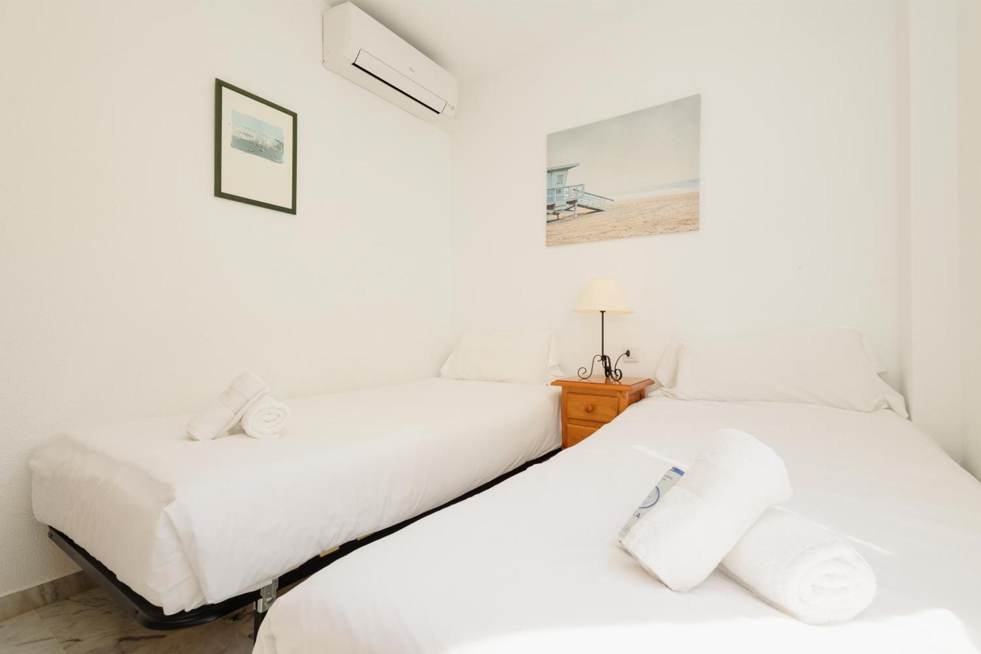 Beautiful Townhouse Walking Distance To The Beach In Costabella, Marbella Buitenkant foto
