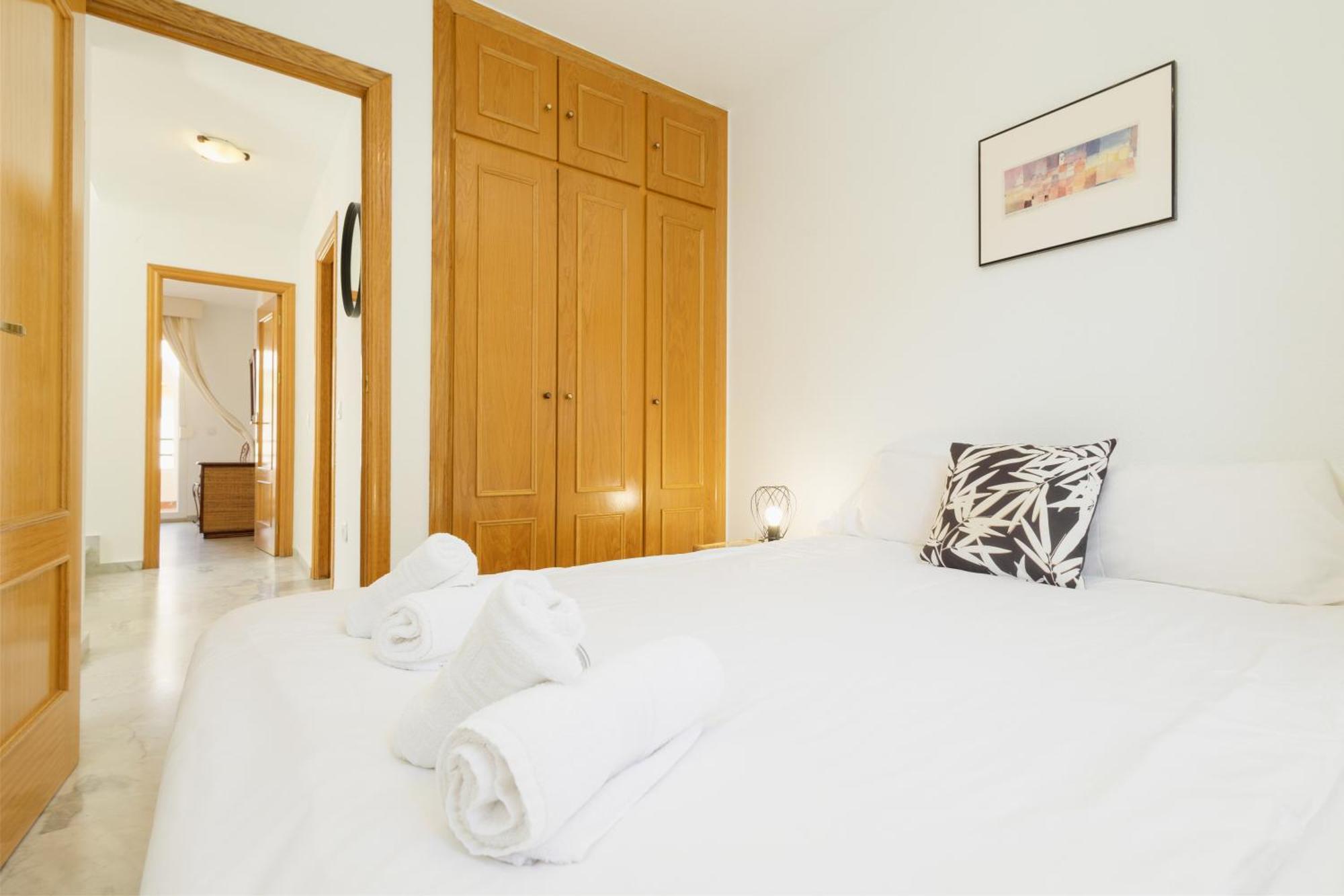 Beautiful Townhouse Walking Distance To The Beach In Costabella, Marbella Buitenkant foto