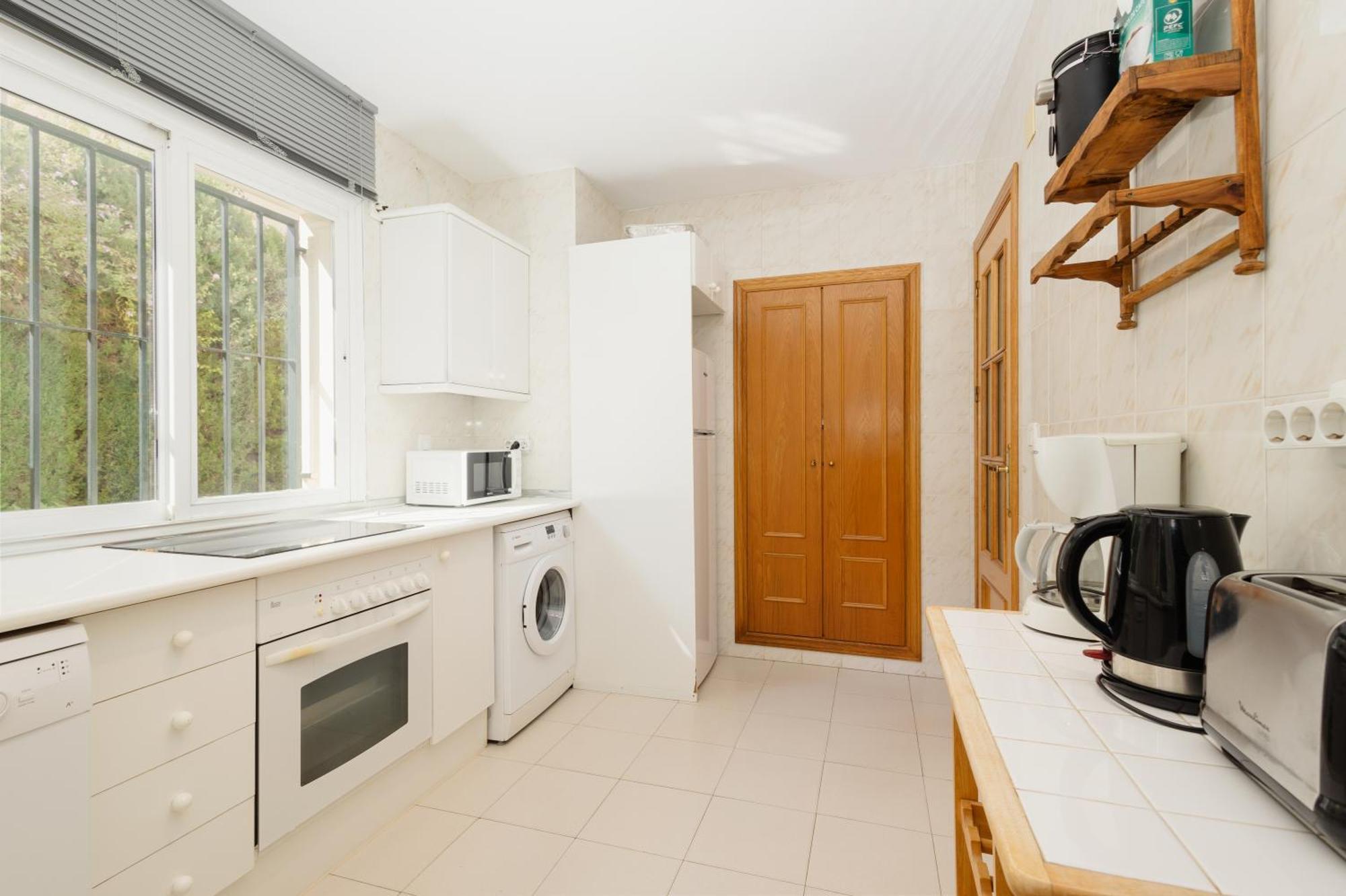 Beautiful Townhouse Walking Distance To The Beach In Costabella, Marbella Buitenkant foto