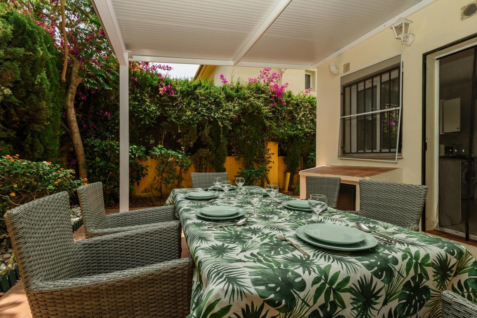 Beautiful Townhouse Walking Distance To The Beach In Costabella, Marbella Buitenkant foto