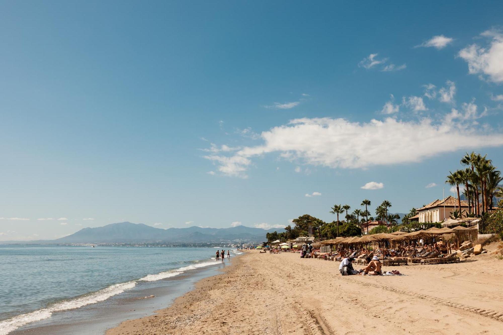 Beautiful Townhouse Walking Distance To The Beach In Costabella, Marbella Buitenkant foto