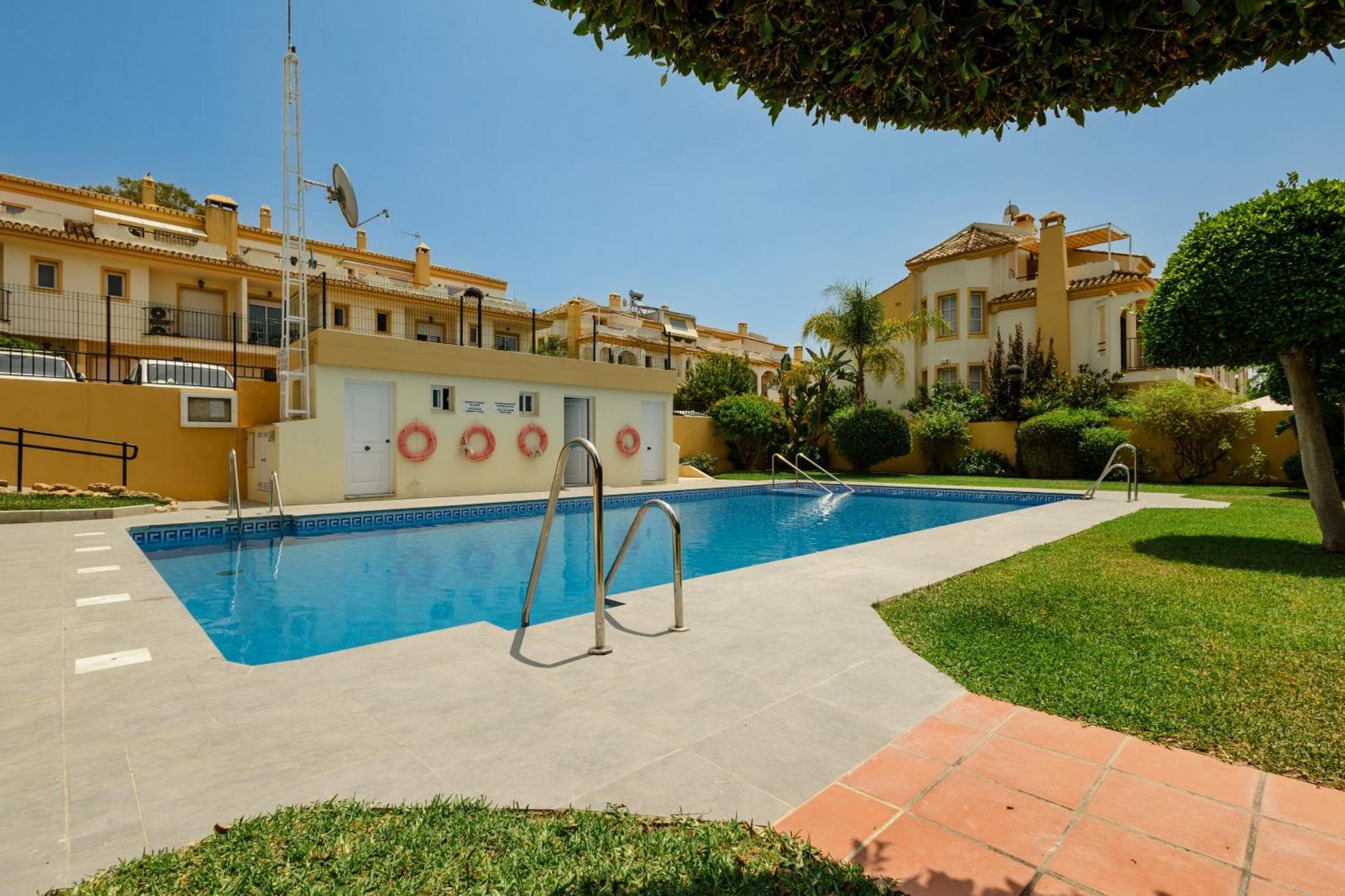 Beautiful Townhouse Walking Distance To The Beach In Costabella, Marbella Buitenkant foto